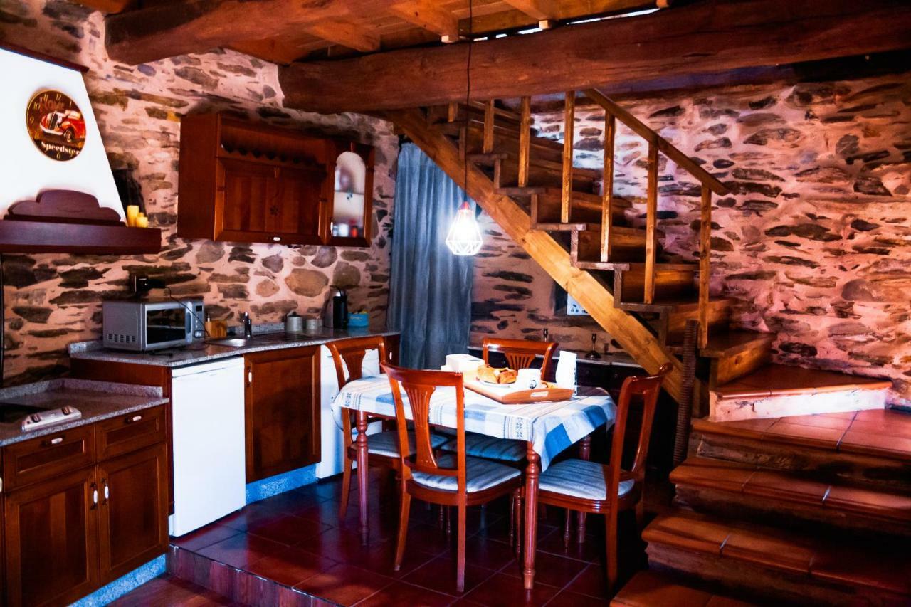 Casa Rural Bierzo Encantado Valle de Finolledo Exterior photo